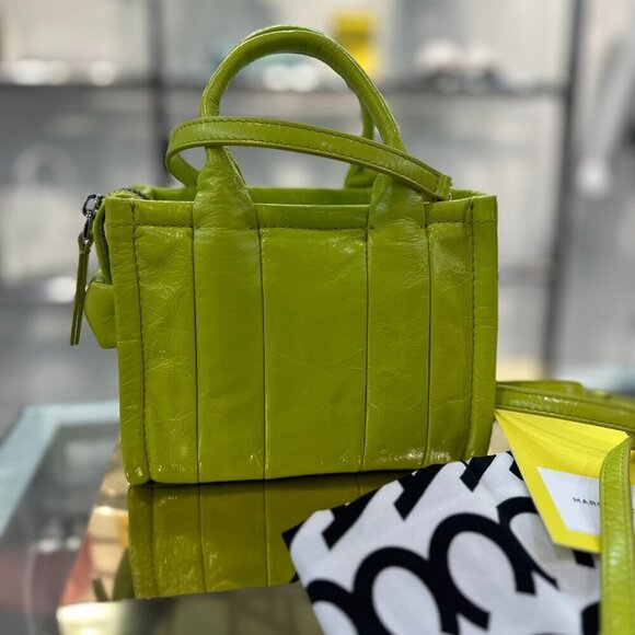 NWT! NEW! Marc Jacobs The Mini Tote Bag Crinkle Shiny Patent Leather Lime - Picture 9 of 13